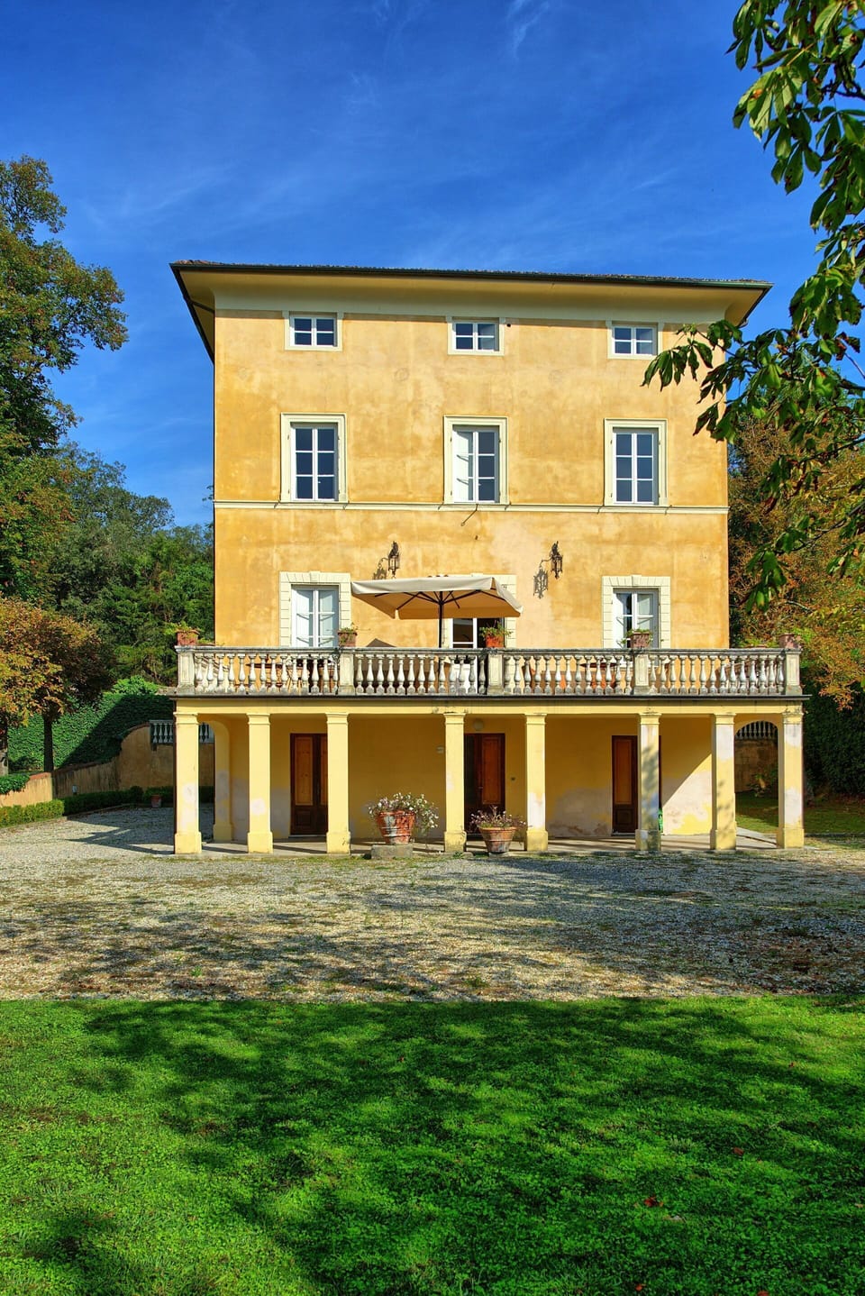Building Exterior, Outdoor