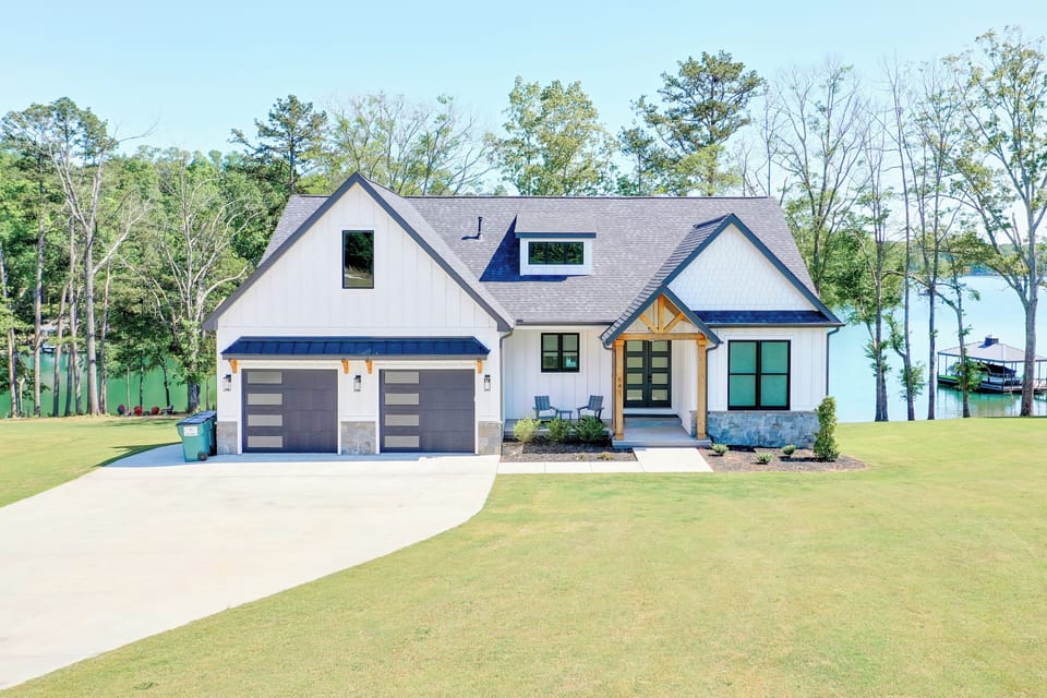 4500 square feet, 6 bedroom home, perfect location with flat lot, calm cove