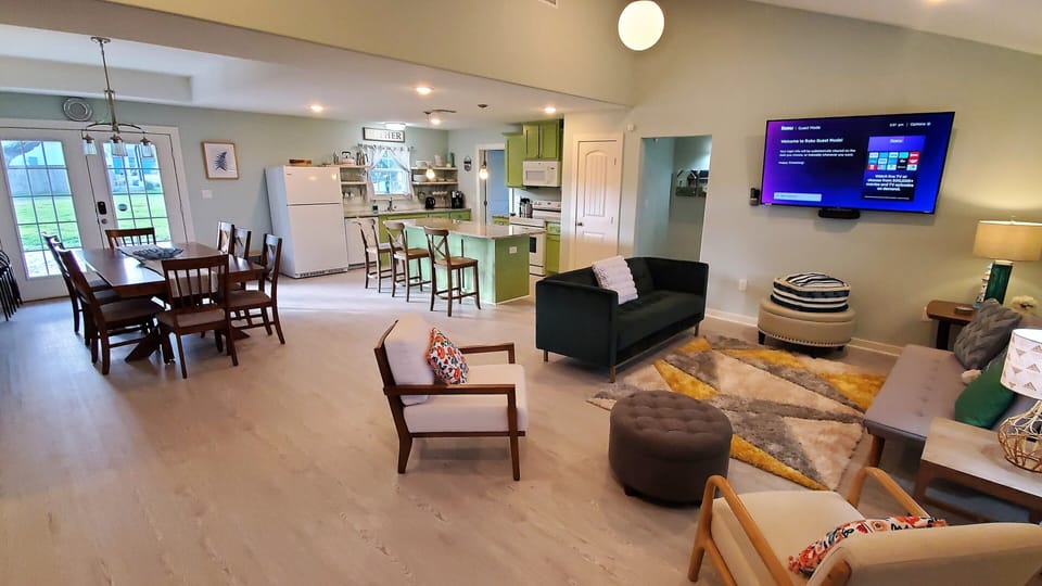 All furniture and kitchen items on the property are brand new.
