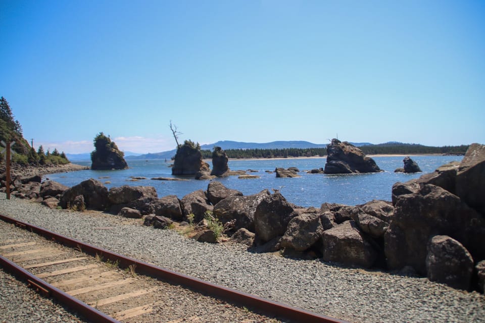 Three Graces is a local landmark just off Highway 101 and 8 minutes drive.