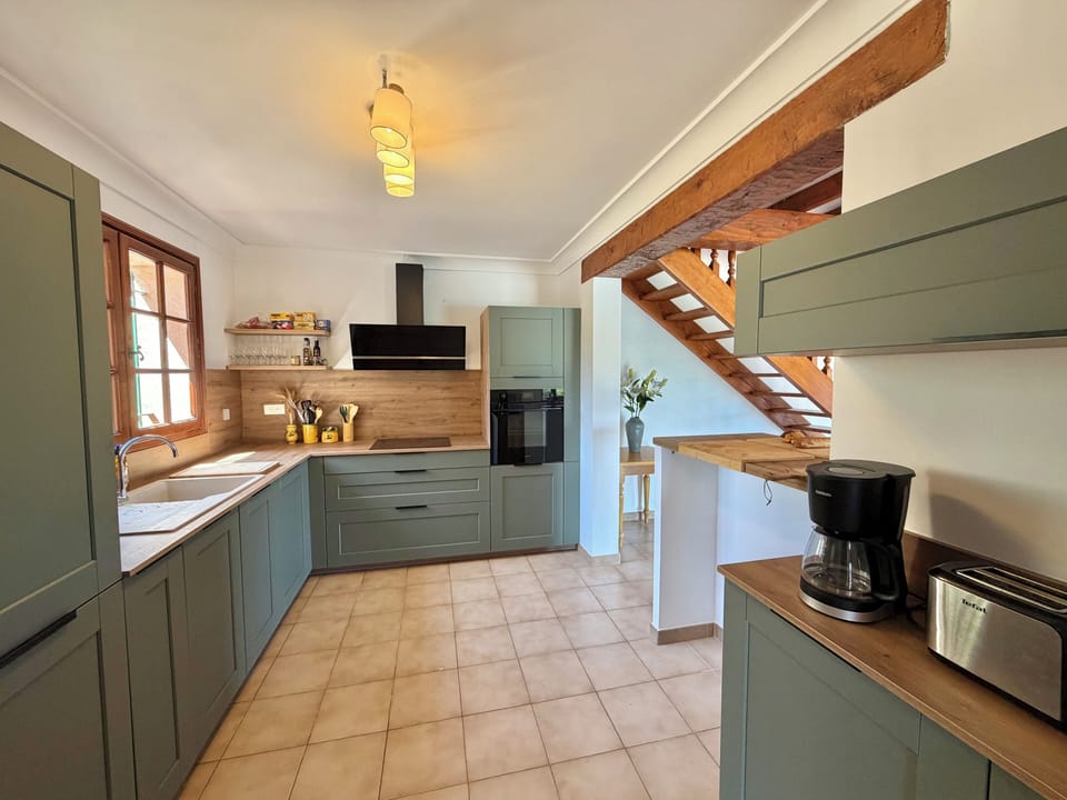 Brand new beautiful Provencal Kitchen with induction stove and fully equipped. 