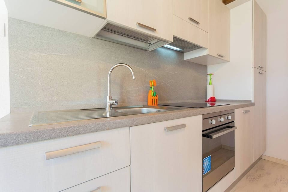 Un particolare della cucina appena installata.