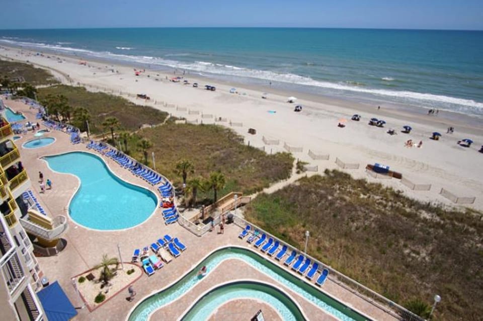 Let your eyes absorb the blue of the sky & sea in endless views.