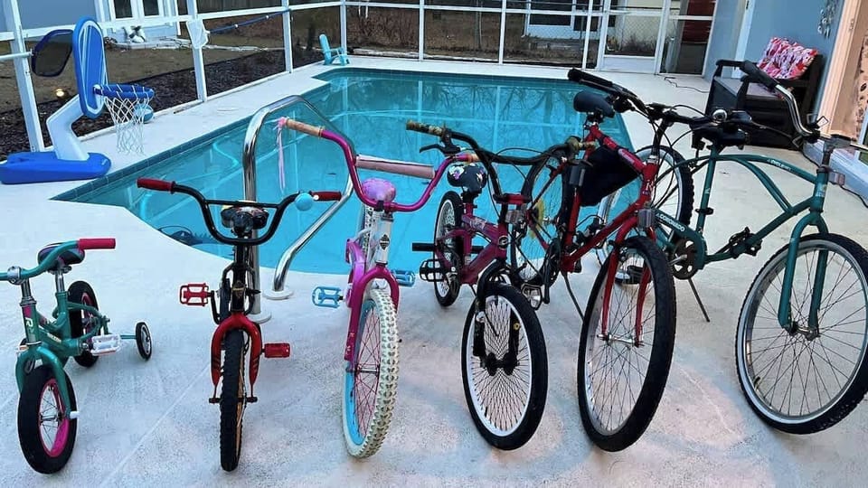 6 bikes to use. 2 adults 4 kid