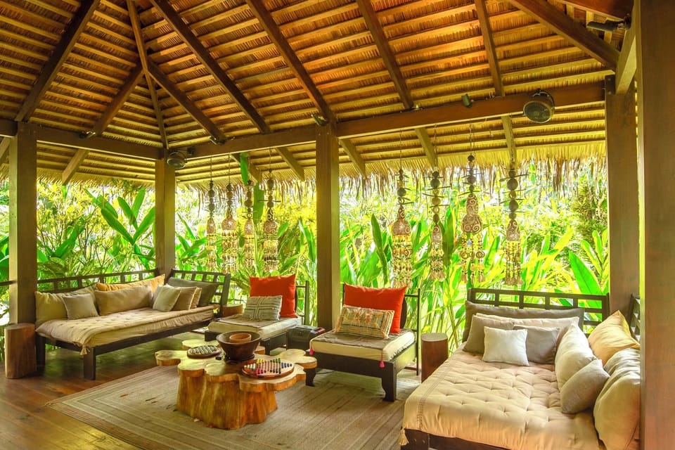 Outdoor Living Room Sitting Area