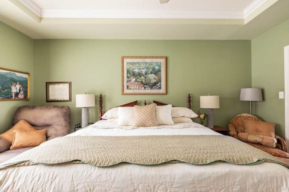 King bed in master downstairs bedroom 