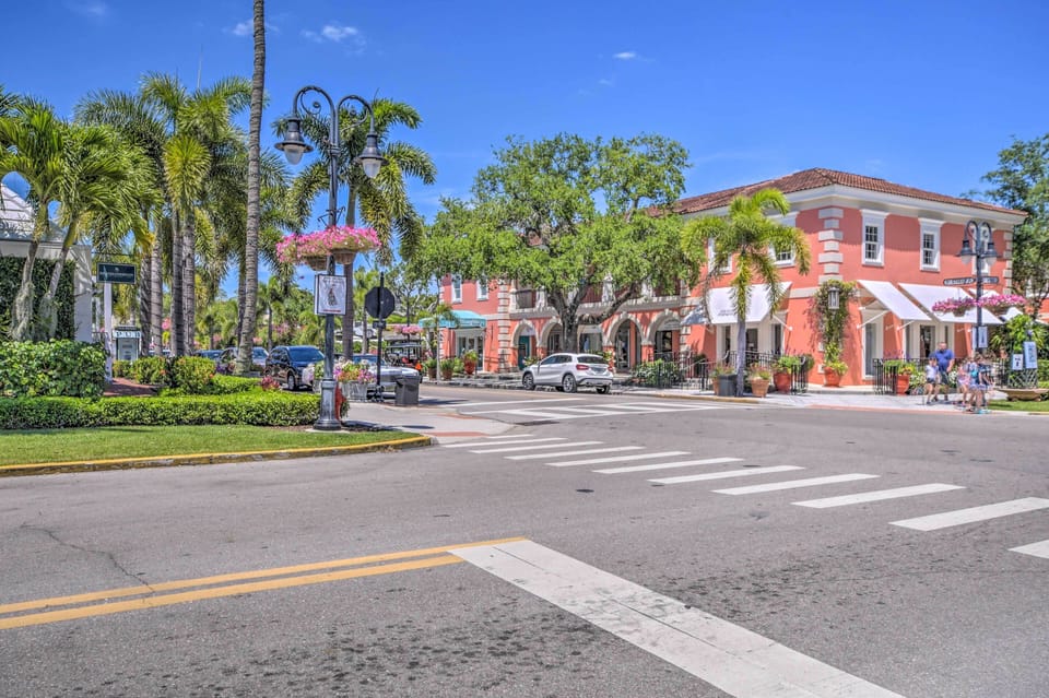 Nearby (1 Block) | 3rd Street South Shops & Restaurants