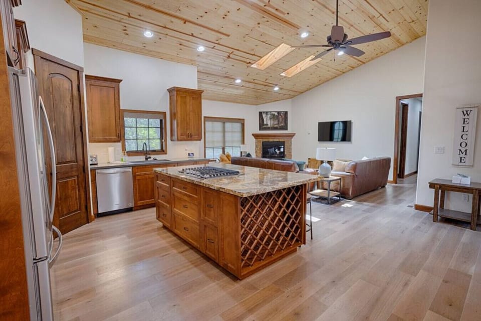 An open floor plan means plenty of together time