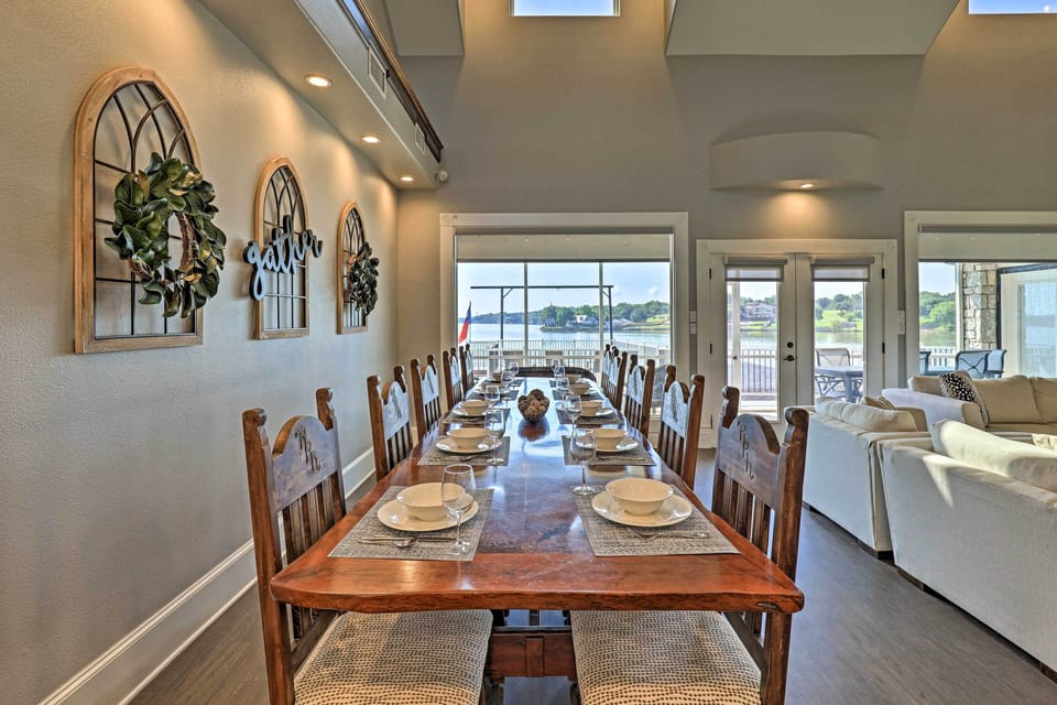 Main Living Space | High Chair