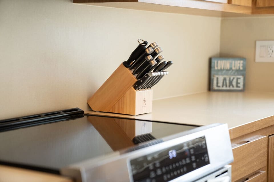 Kitchen comes with all your cooking needs!
