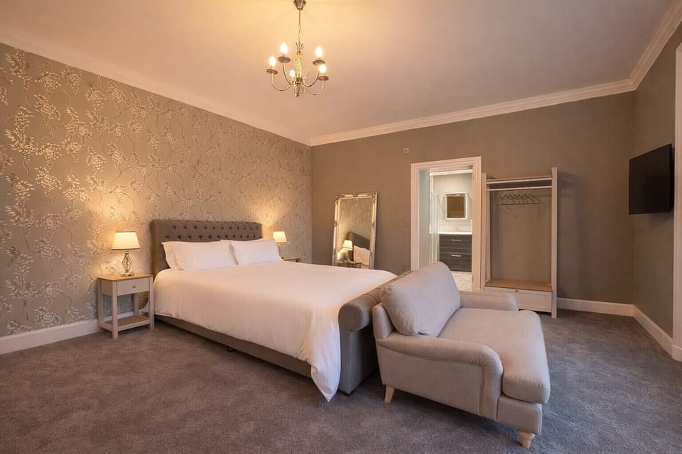 Harris Bed and Sofa