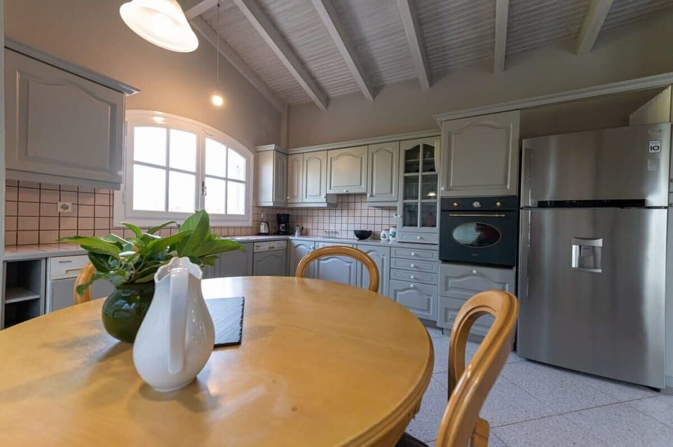 Kitchen with all the necessary amenities