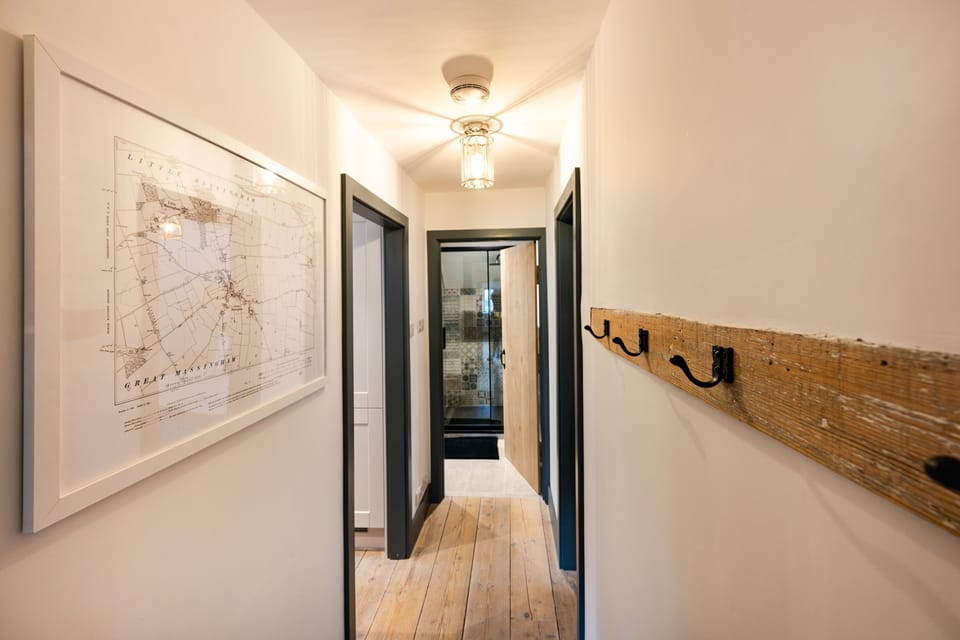 First floor: Hallway