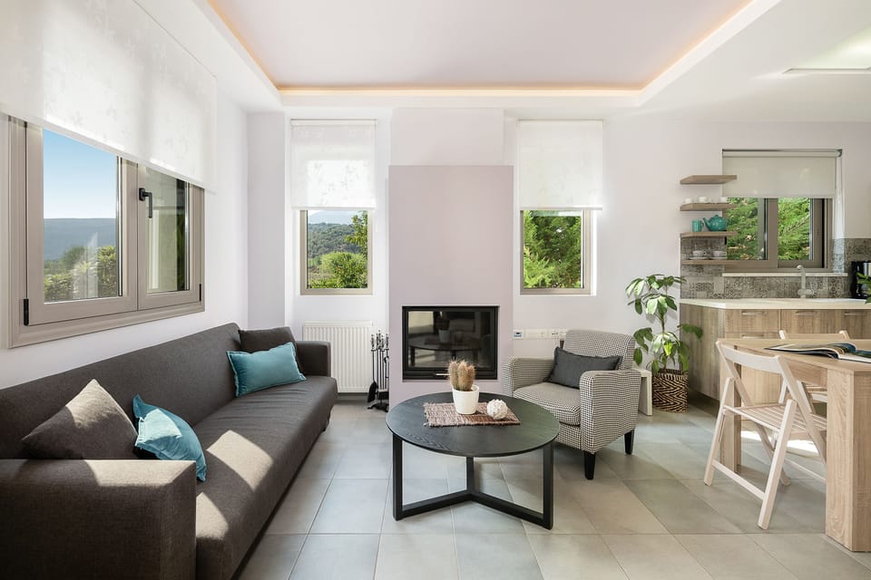 Comfortable sofa bed, HD TV with Netflix, A/C, Fast Wi-Fi connection