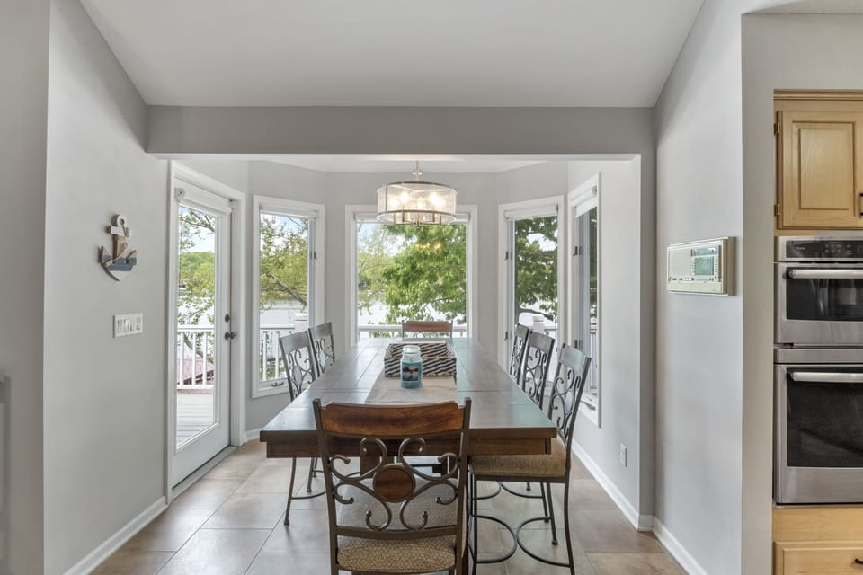 Main Level Breakfast Nook