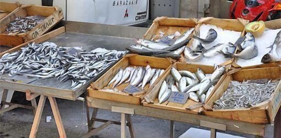 The local fish and vegetables marked is only 100 meters away
