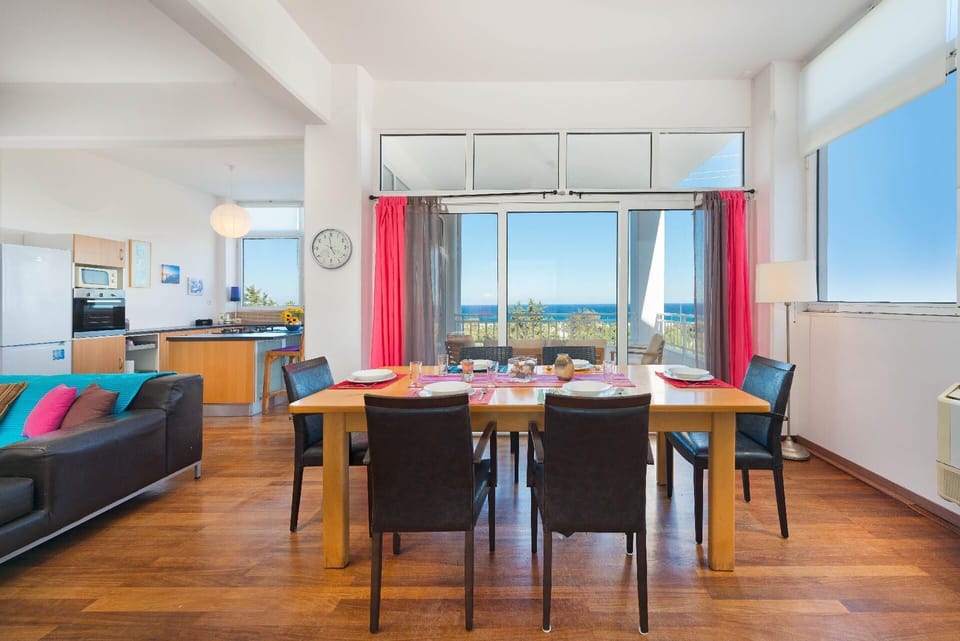 Dining area. dinning table