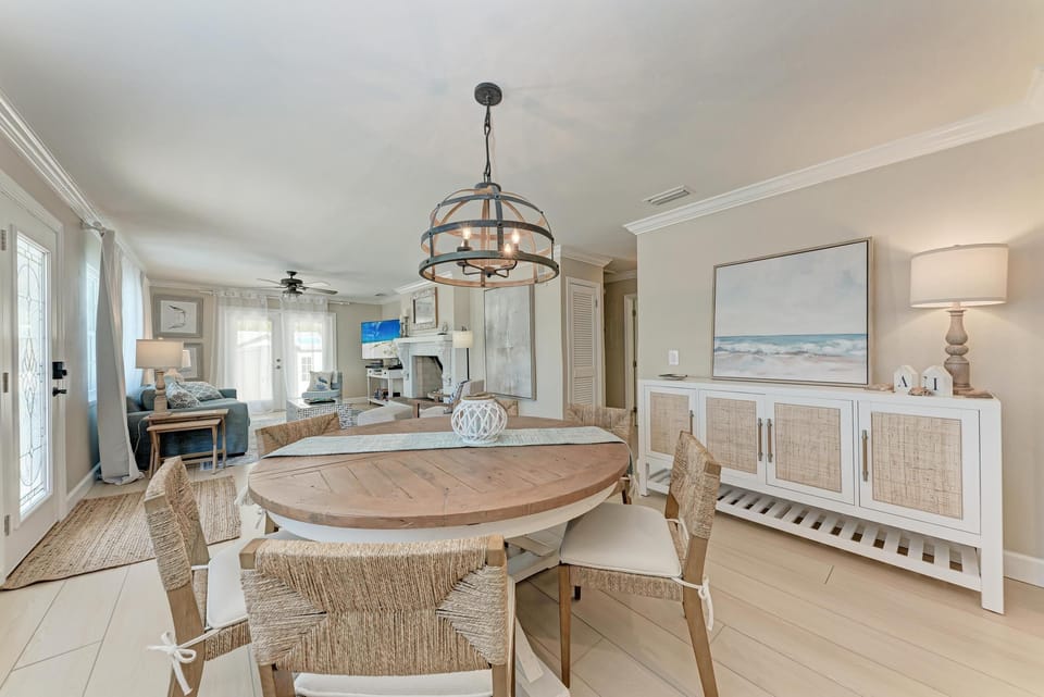 Dining table seats 6