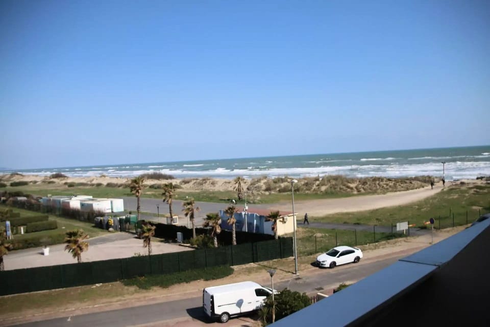 Beach/ocean view