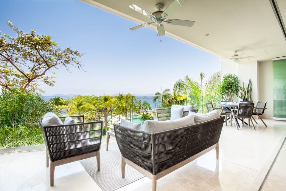 Condo - Image 1