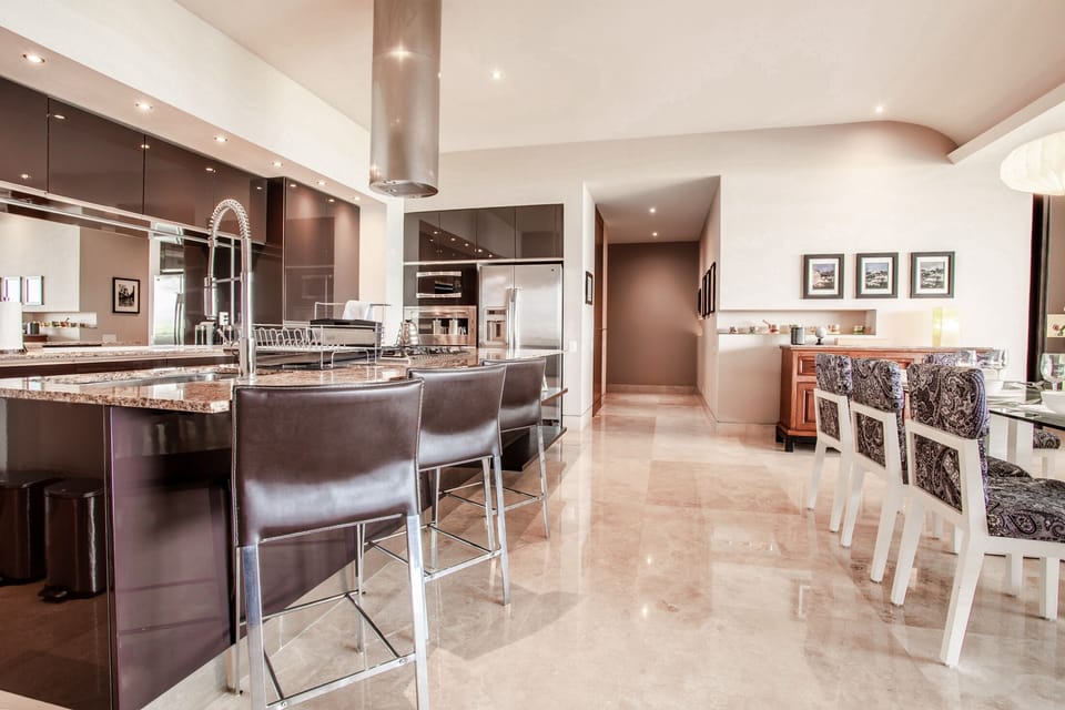 Condo - Image 12