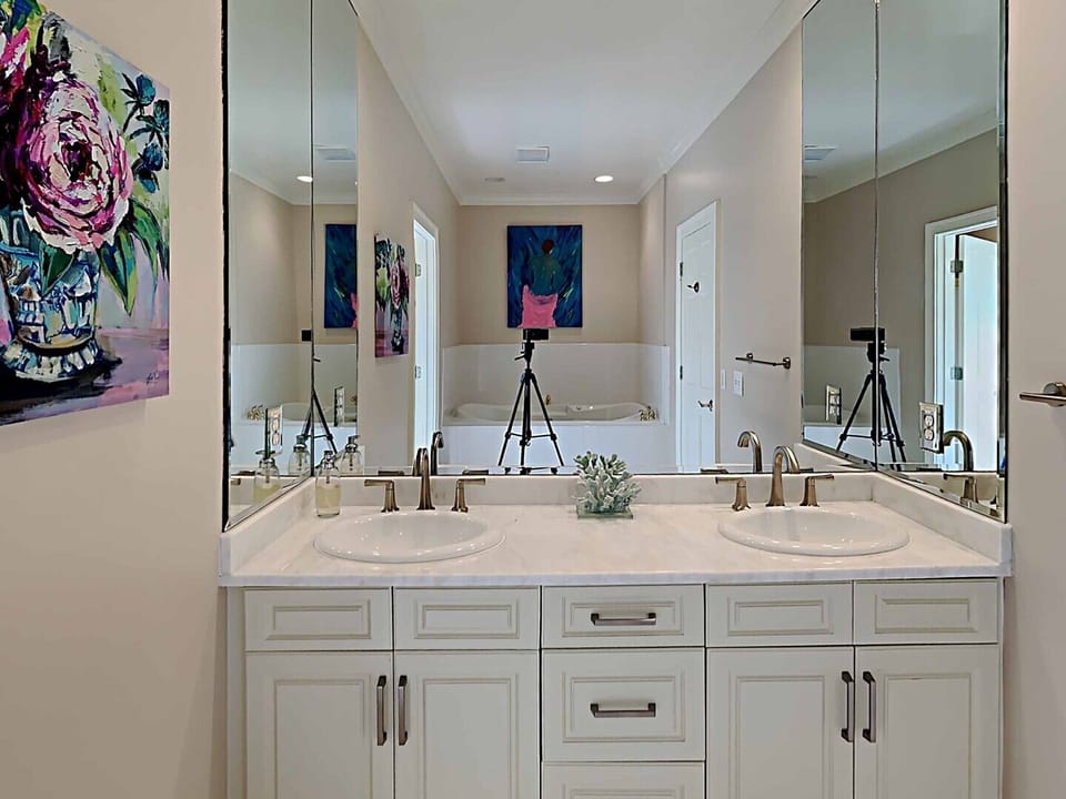 Upstairs Primary Bathroom