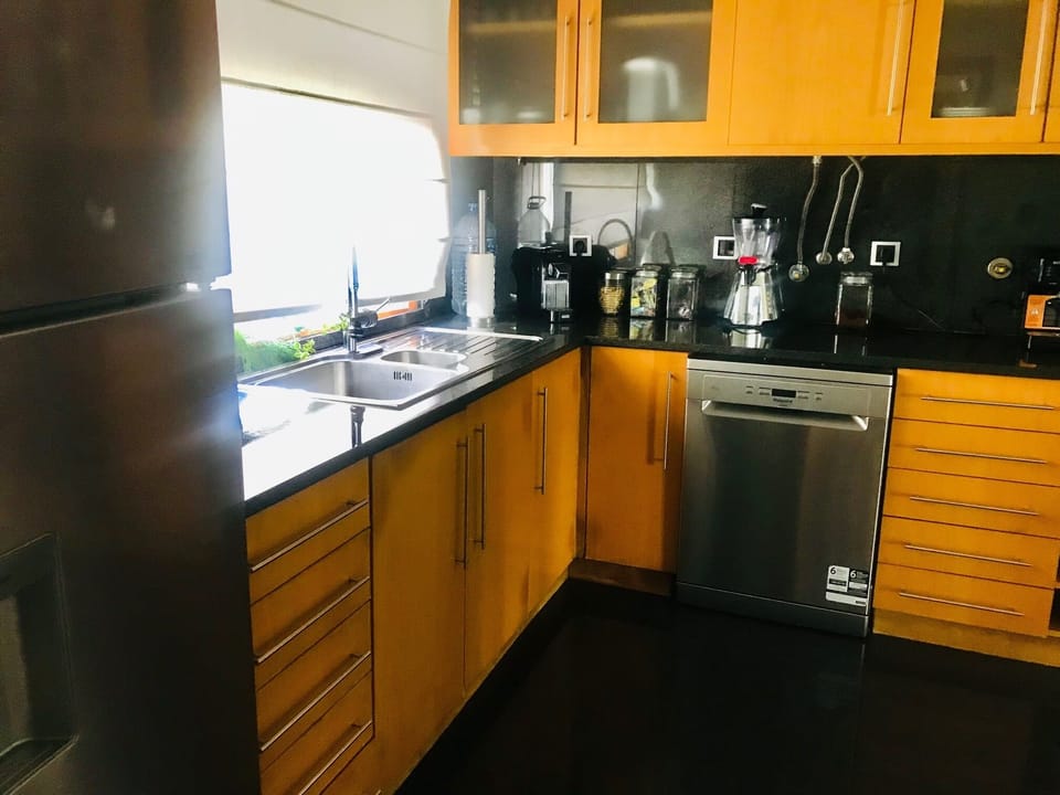 cozinha completamente equipada