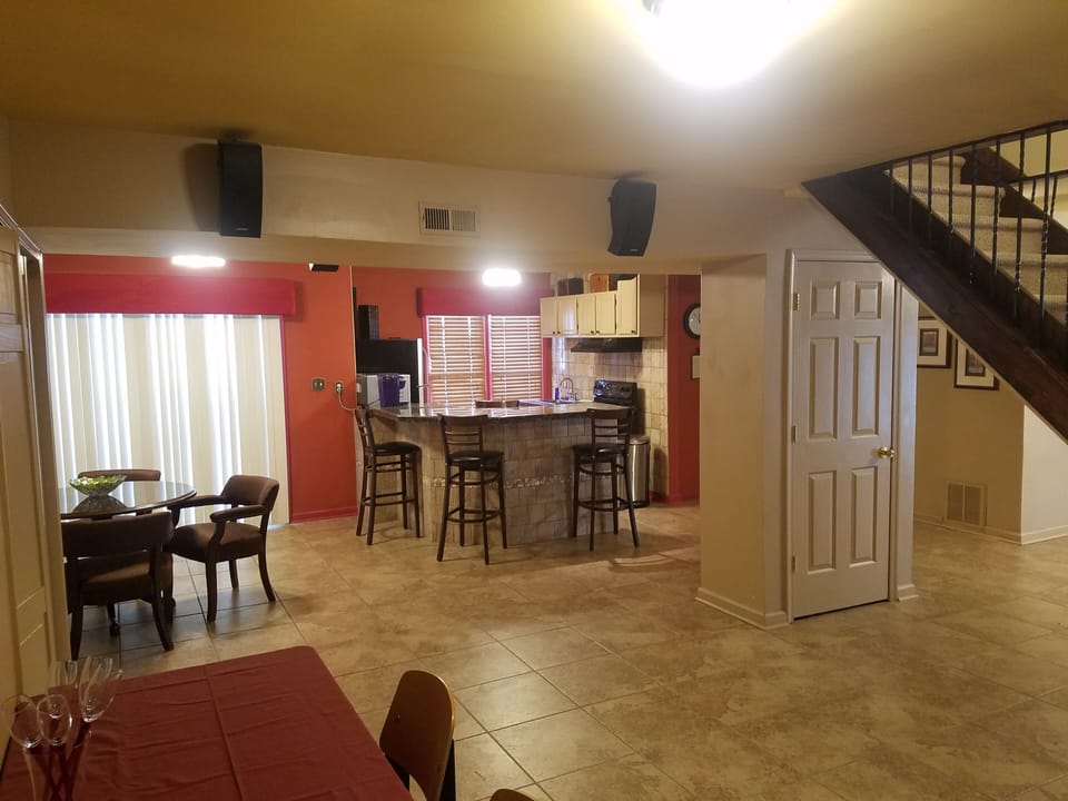 Lower level 
