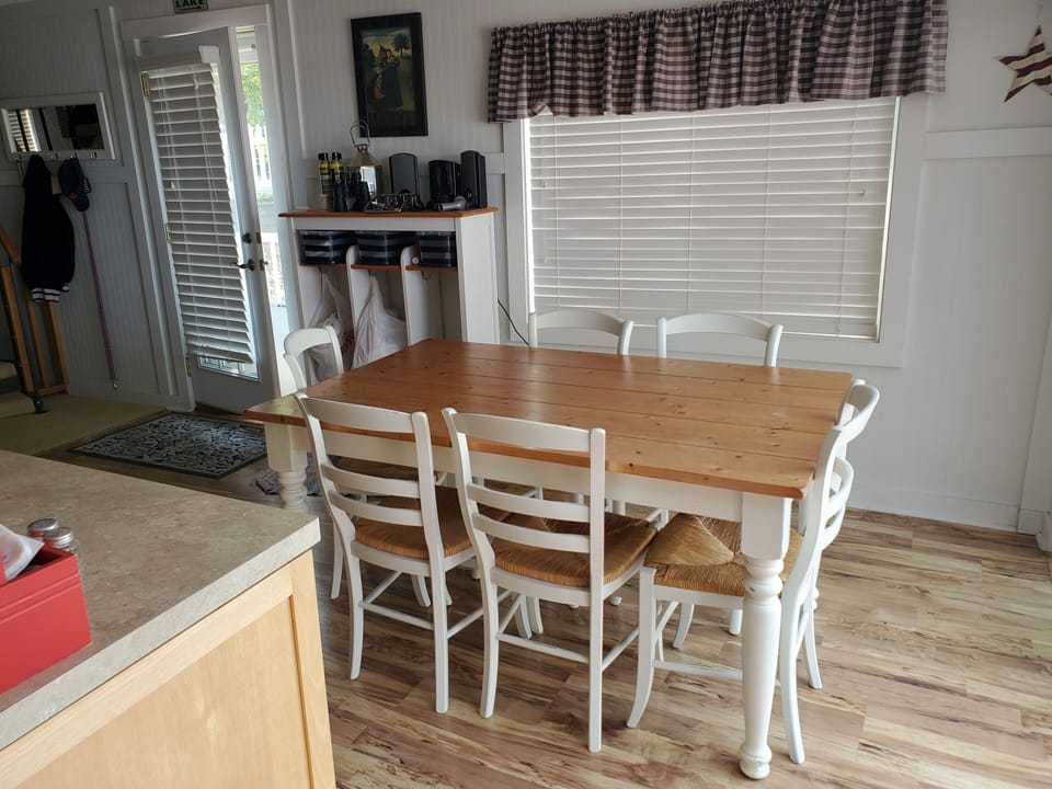 Dining and side entry