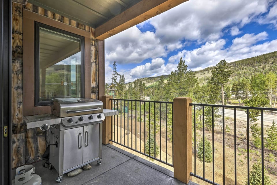 Balcony | Gas Grill | Mountain Views