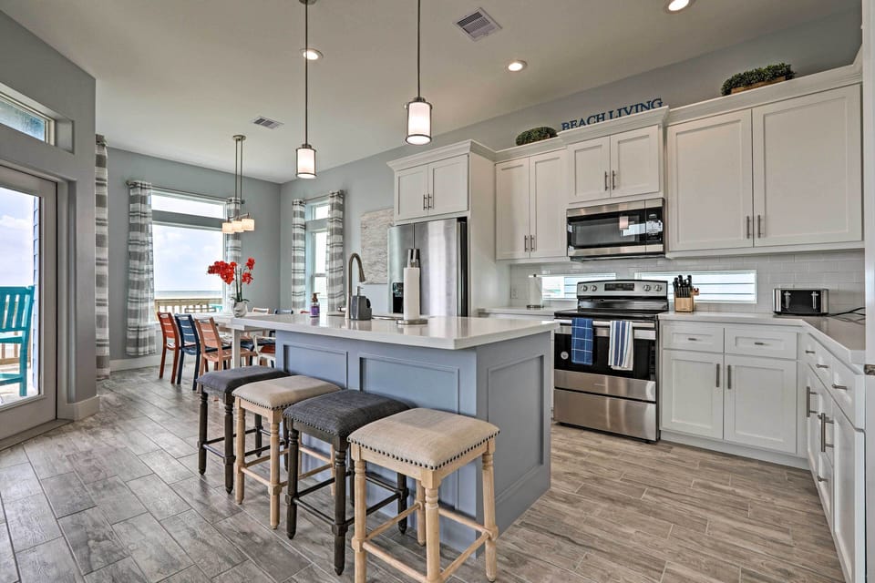 Kitchen | Fully Equipped
