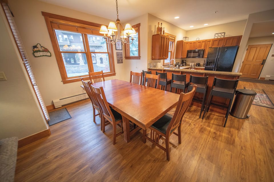 Beautiful furnishings throughout