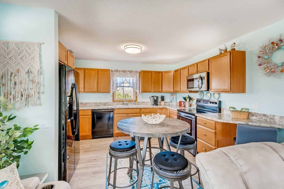 Surf-or-Sound-Realty-970-Sal's-House-Kitchen-1