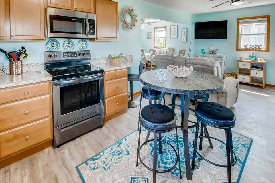 Surf-or-Sound-Realty-970-Sal's-House-Kitchen-2