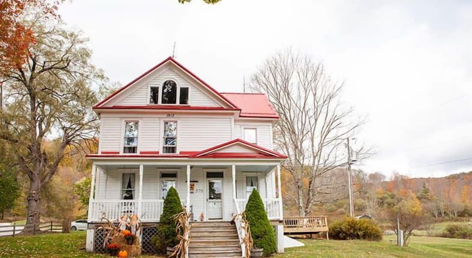 Elevation Vacation Rentals - Slatyfork Homestead (1)