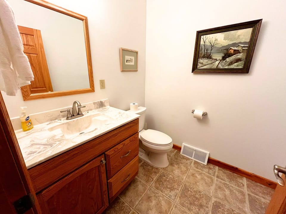 Elevation Vacation Rentals - Sunrise 1 - 4th Floor Half Bath