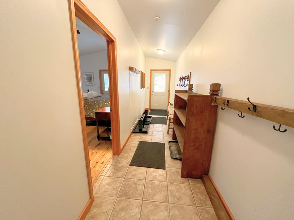 Elevation Vacation Rentals - Sunrise 1 - 4th Floor - Slope Access and Master Suite #1