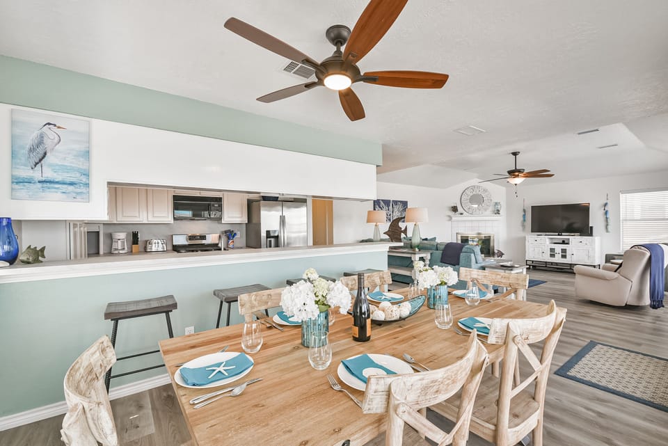 Open concept dining, living and kitchen so everyone is part of the conversation!