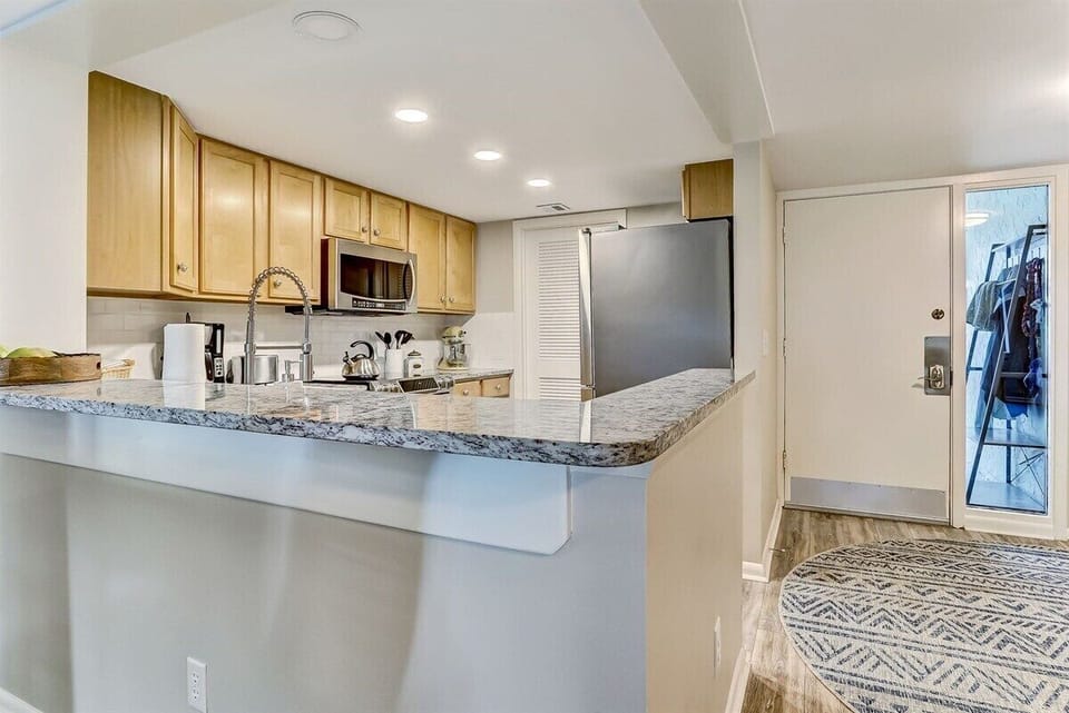 Nice Counter Bar Space