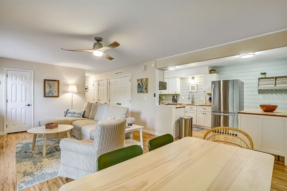 Bright & Open Space
