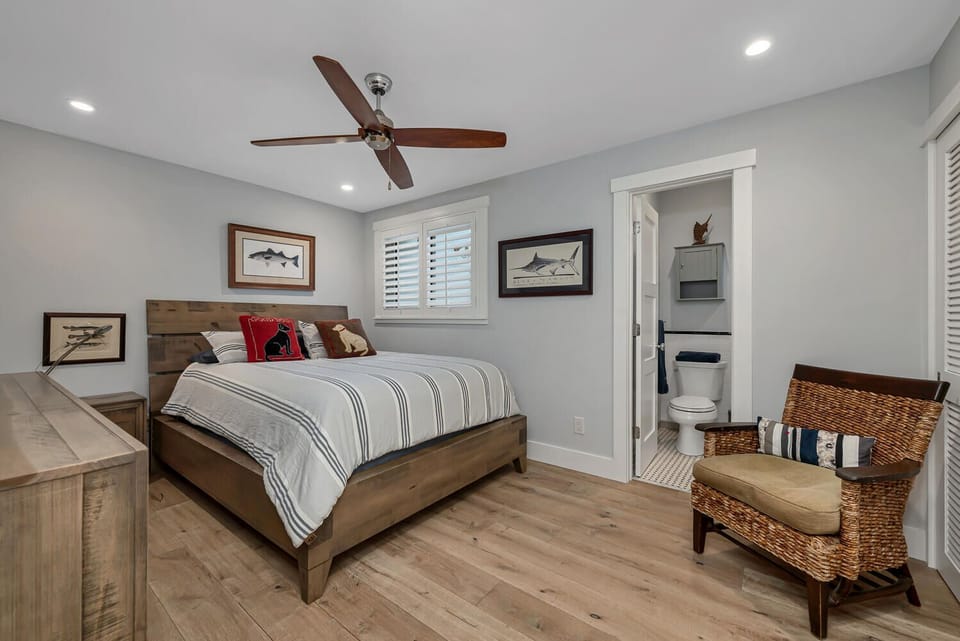 Bedroom 3 with private bath