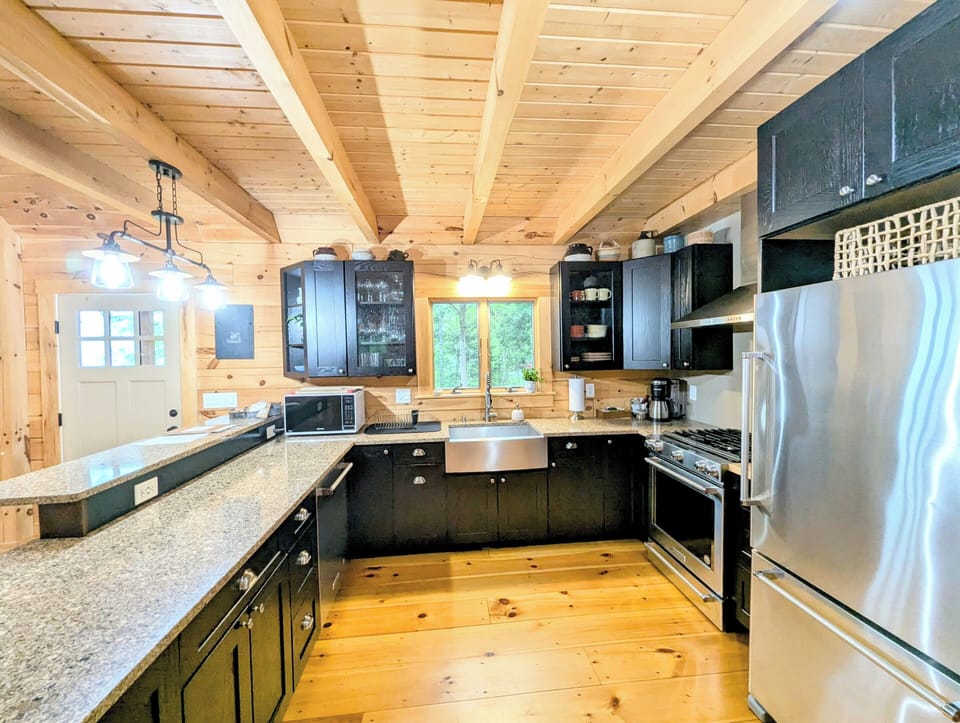 Fully stocked Chef's Kitchen