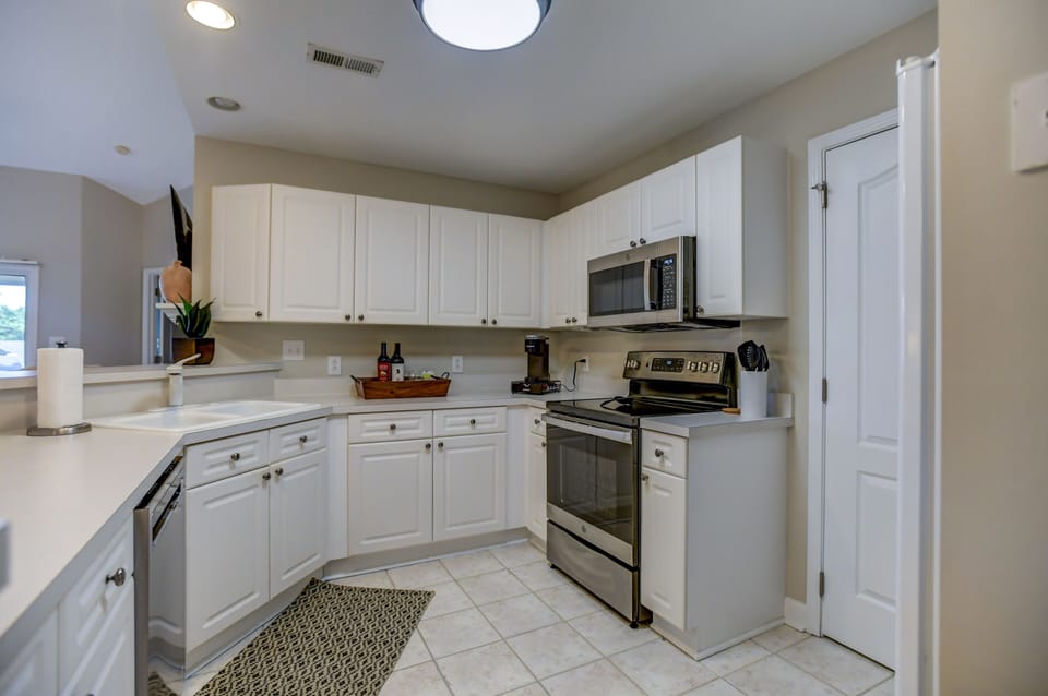 Fully stocked kitchen to prep all your group meals.