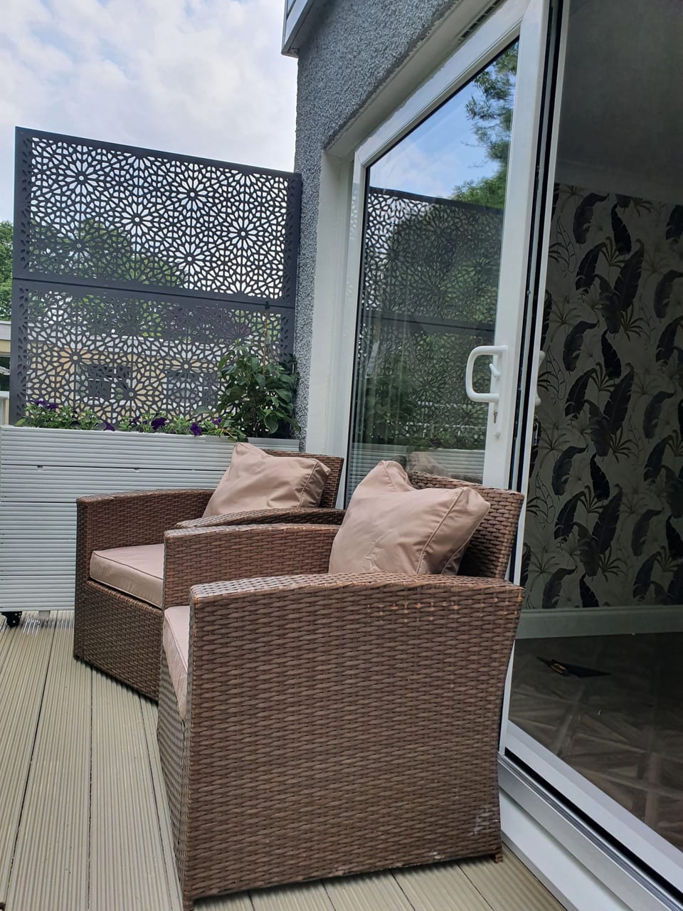 private balcony 