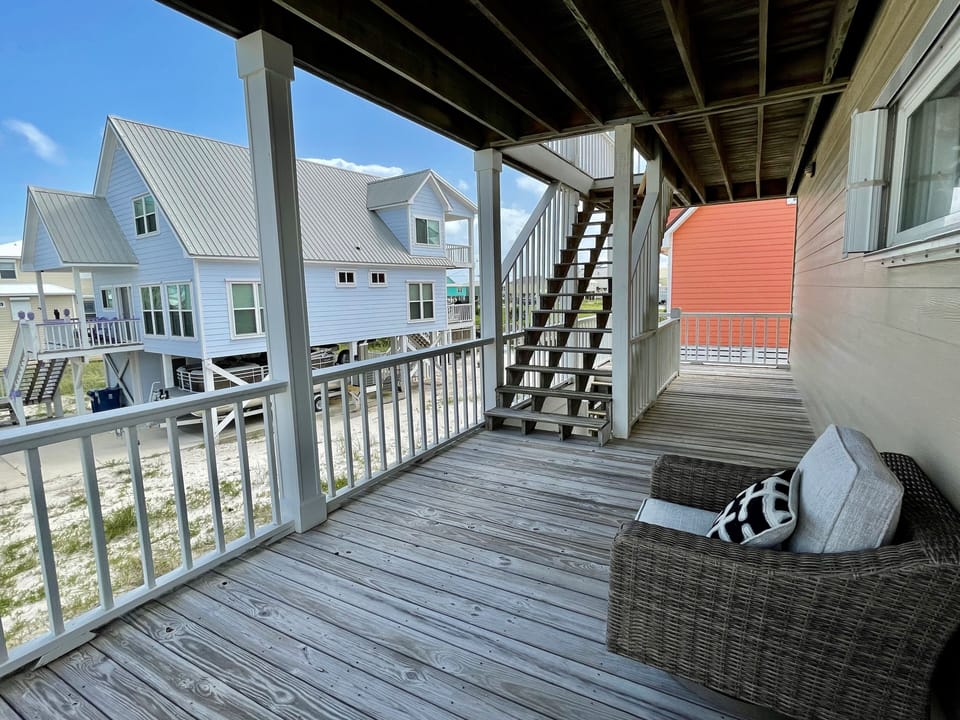 Private Pool. The Yacht Club, sleeps 20. Lagoon Pass Neighborhood. Bring your boat.