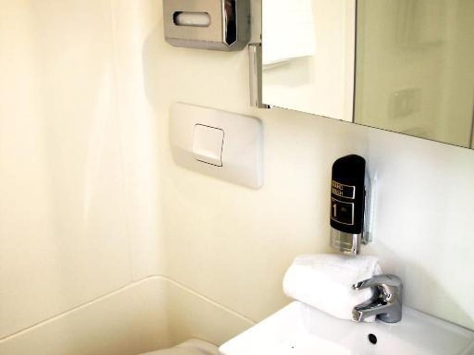 Doppelzimmer, Dusche, WC, Economy - Bestprice Hotel Bendorf House in Rhineland-Palatinate