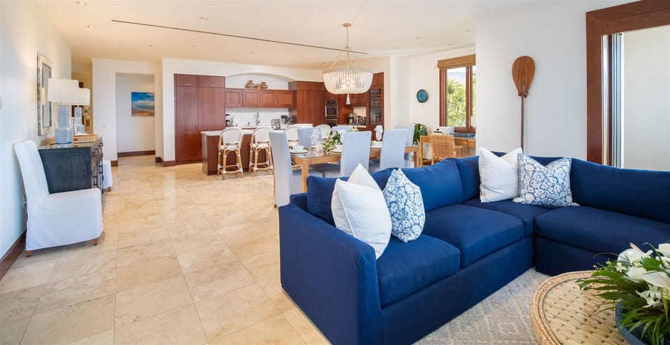 Blue Ocean Suite H401 | Expansive Ocean View Great Room