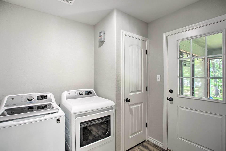 Laundry Room | Detergent Provided