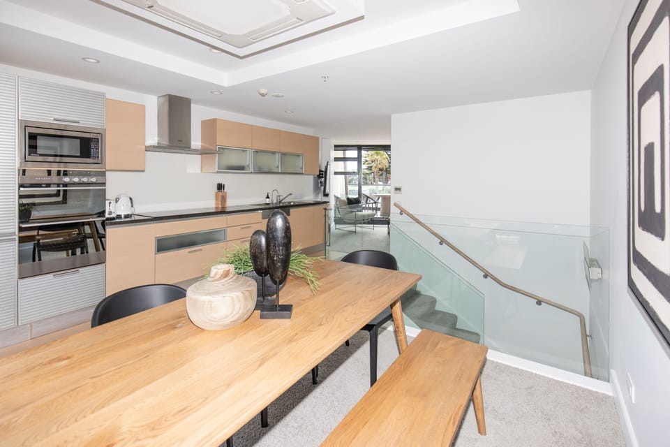 Dinning & Kitchen