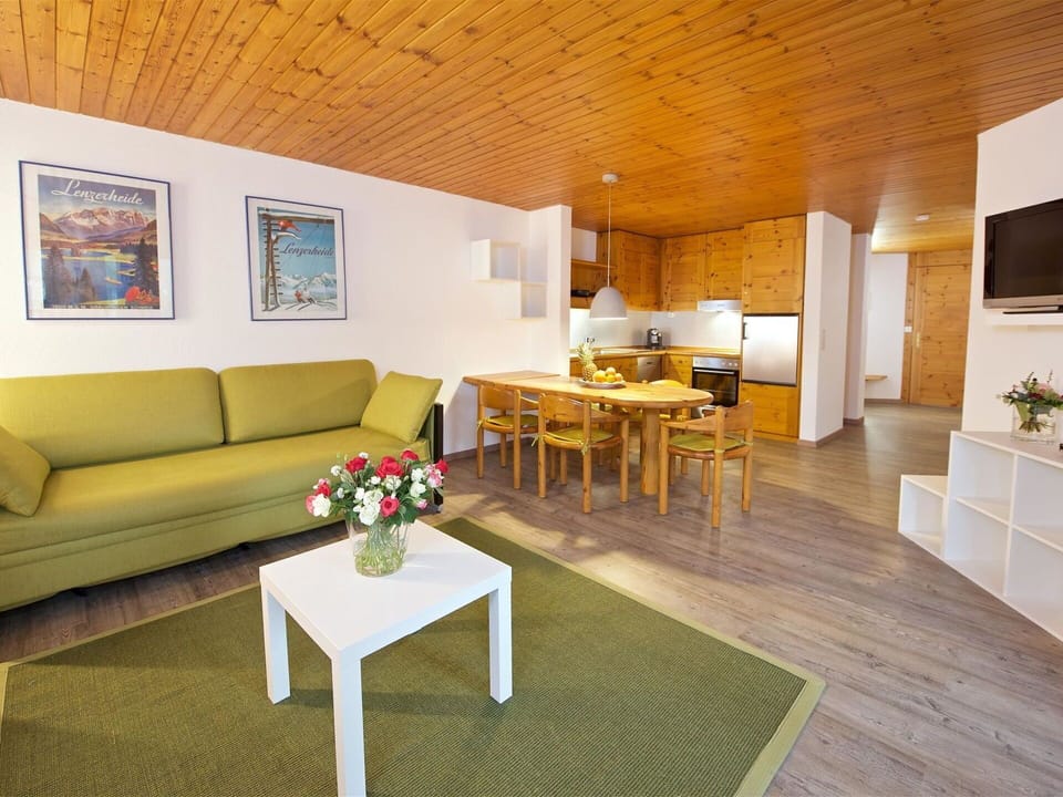 Table, Furniture, Property, Picture Frame, Couch, Flower, Interior Design, Orange, Flooring, Houseplant